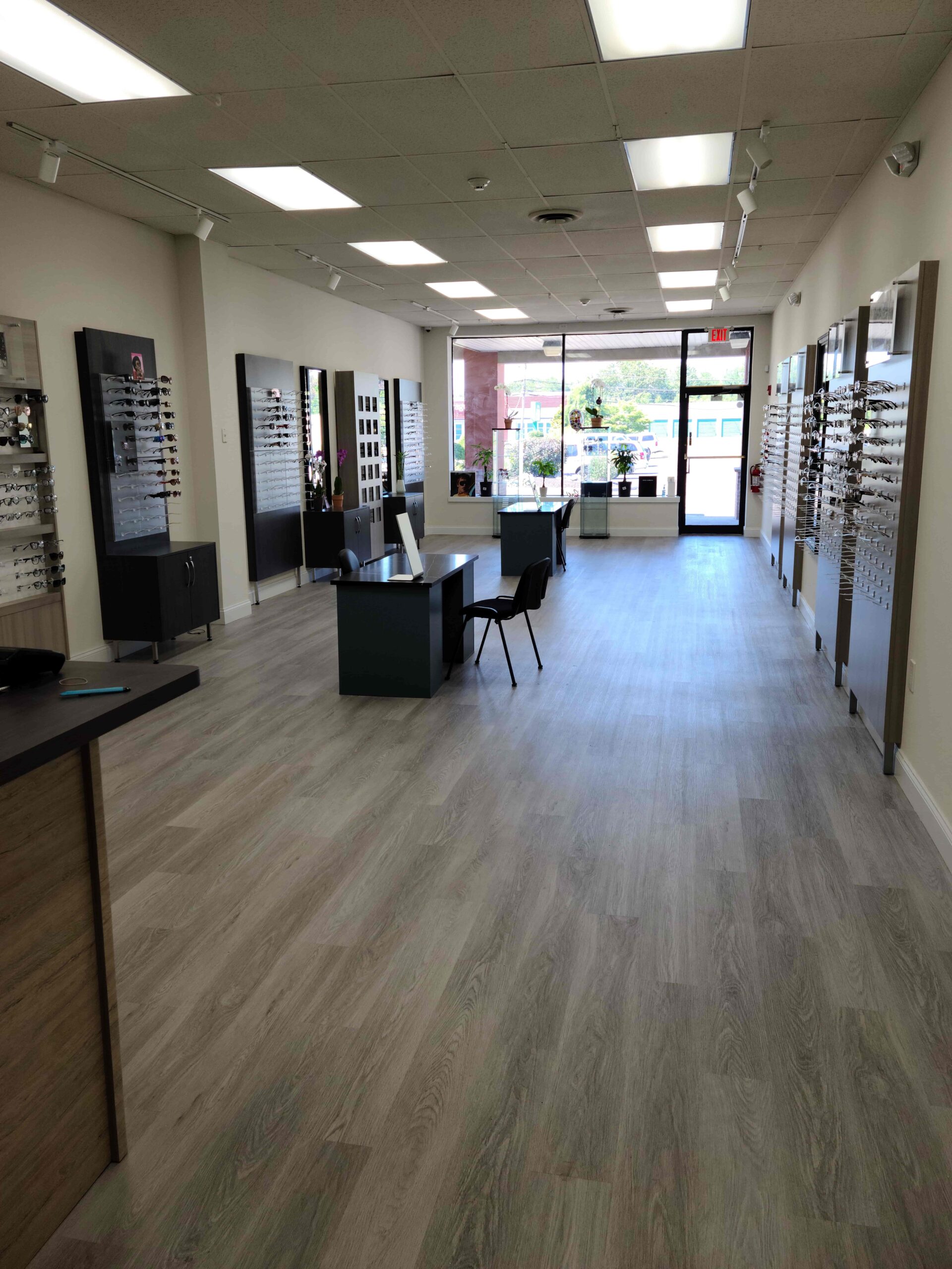 Storefront of Reel Optics Vision Center on County Road 516 in Old Bridge, NJ